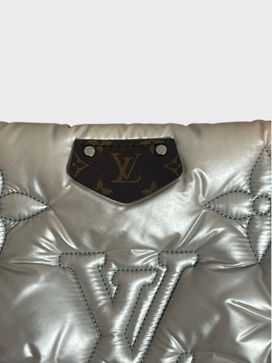Pochette Louis Vuitton argent