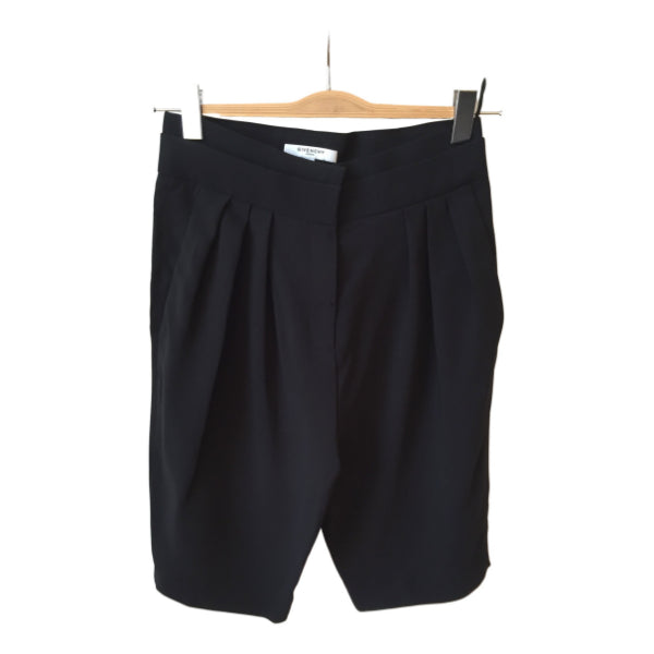 Bermuda Givenchy T.34