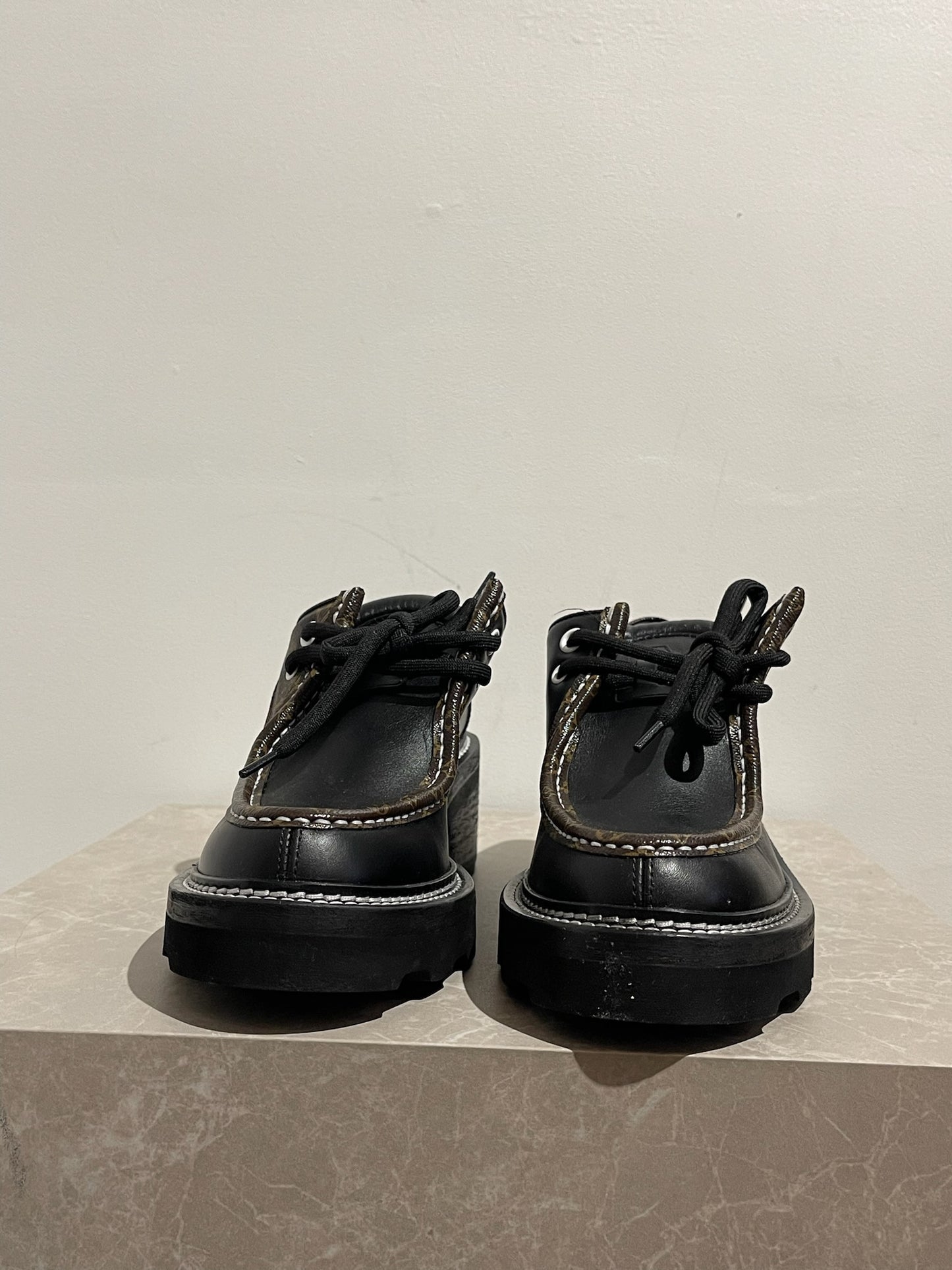 Derbies Louis Vuitton Beaubourg T.39