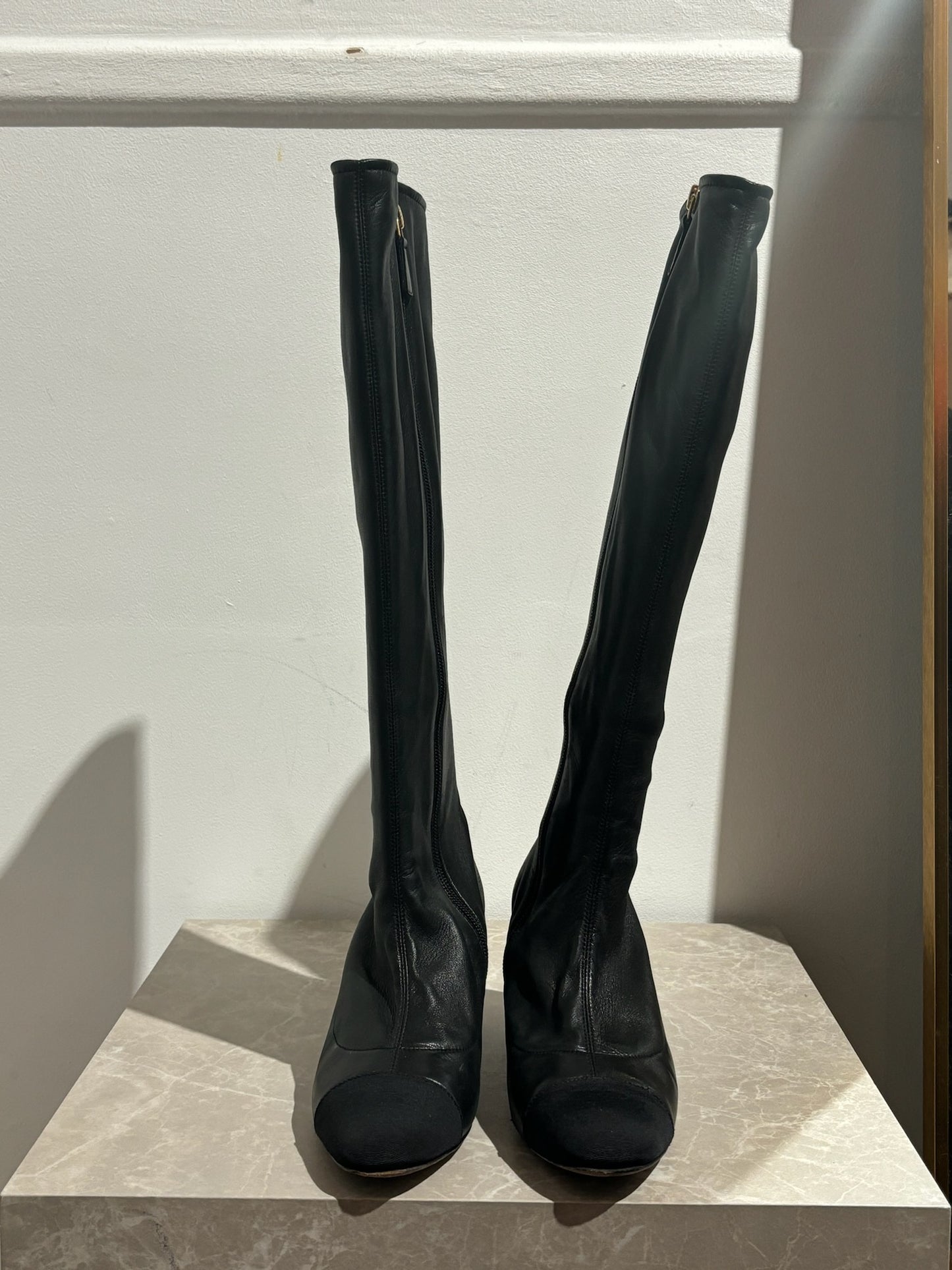 Bottes Chanel noires T.36