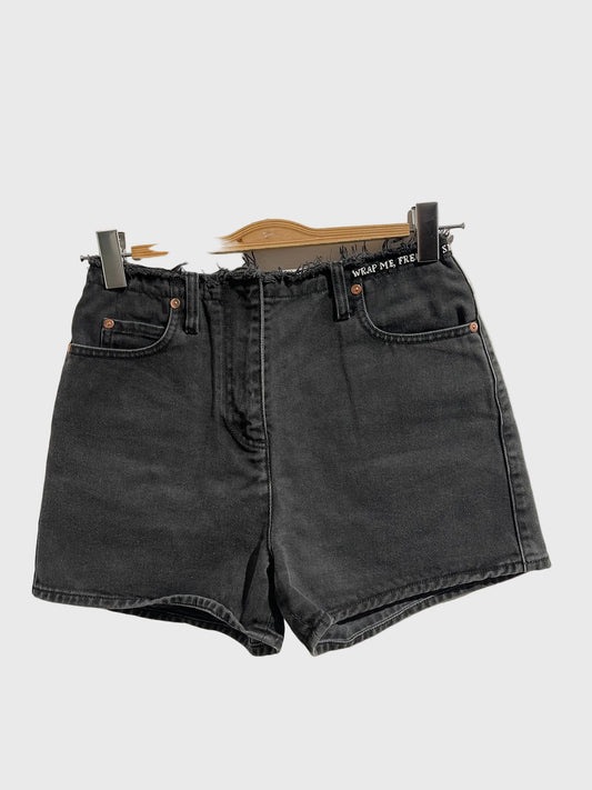Short Valentino noir T.36