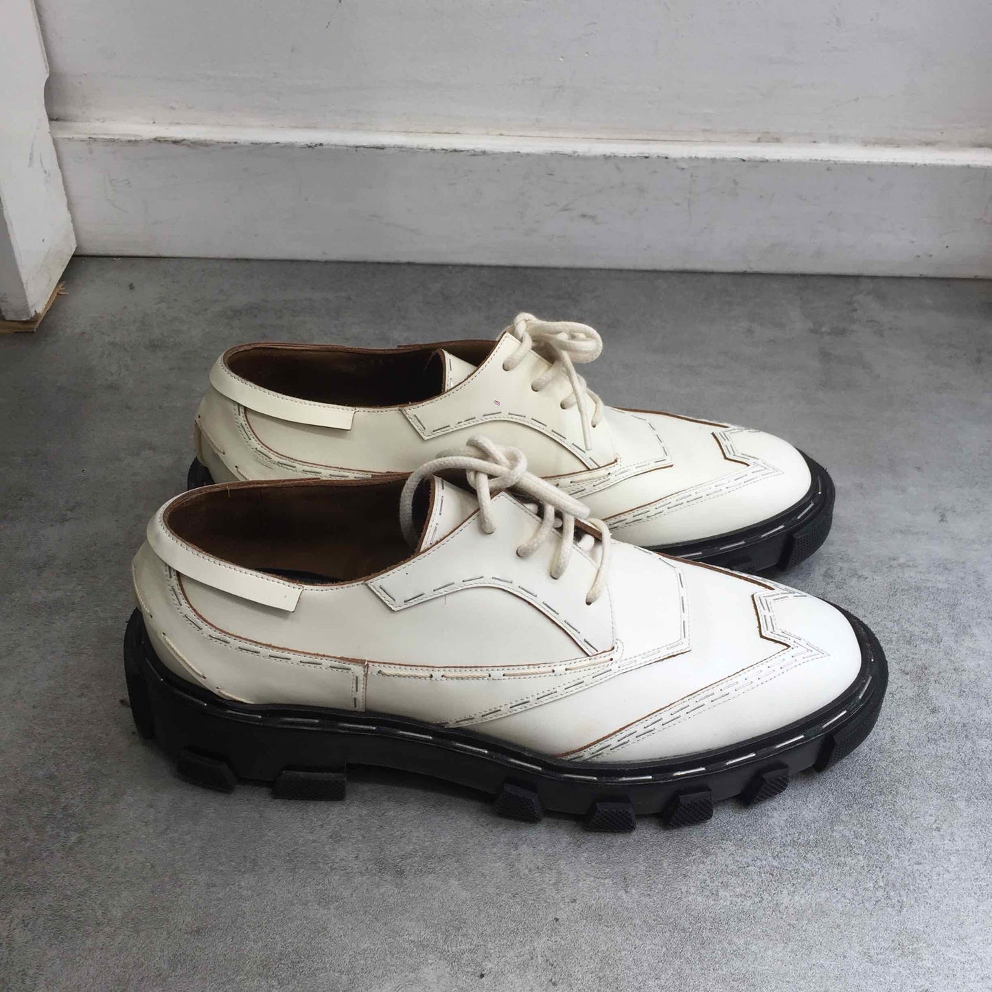 Derbies Balenciaga blanches T.37,5