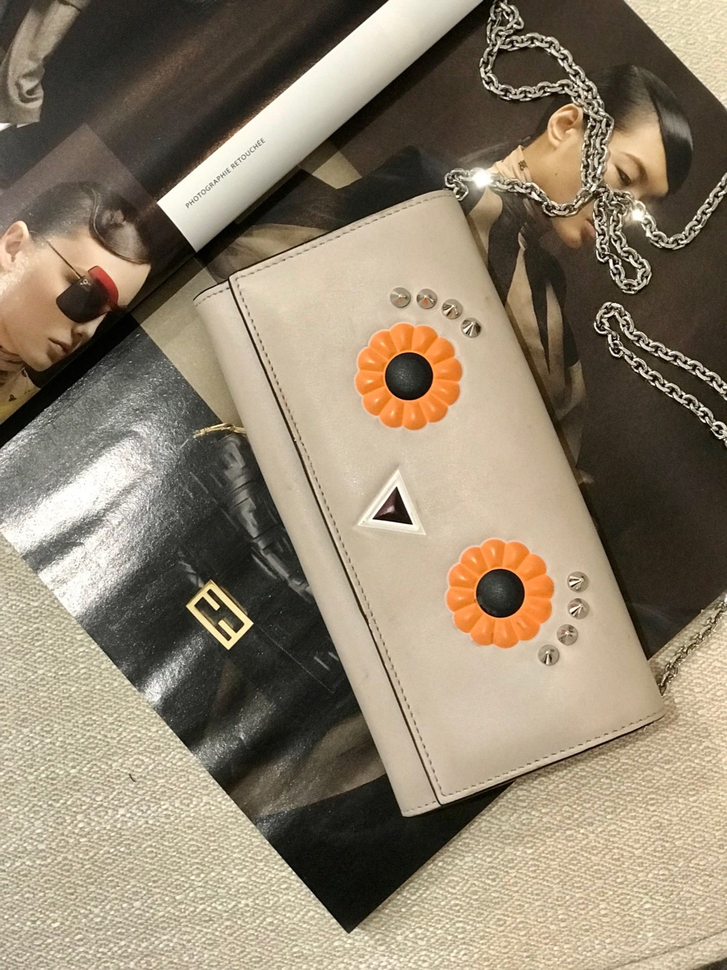Sac portefeuille Fendi en cuir beige