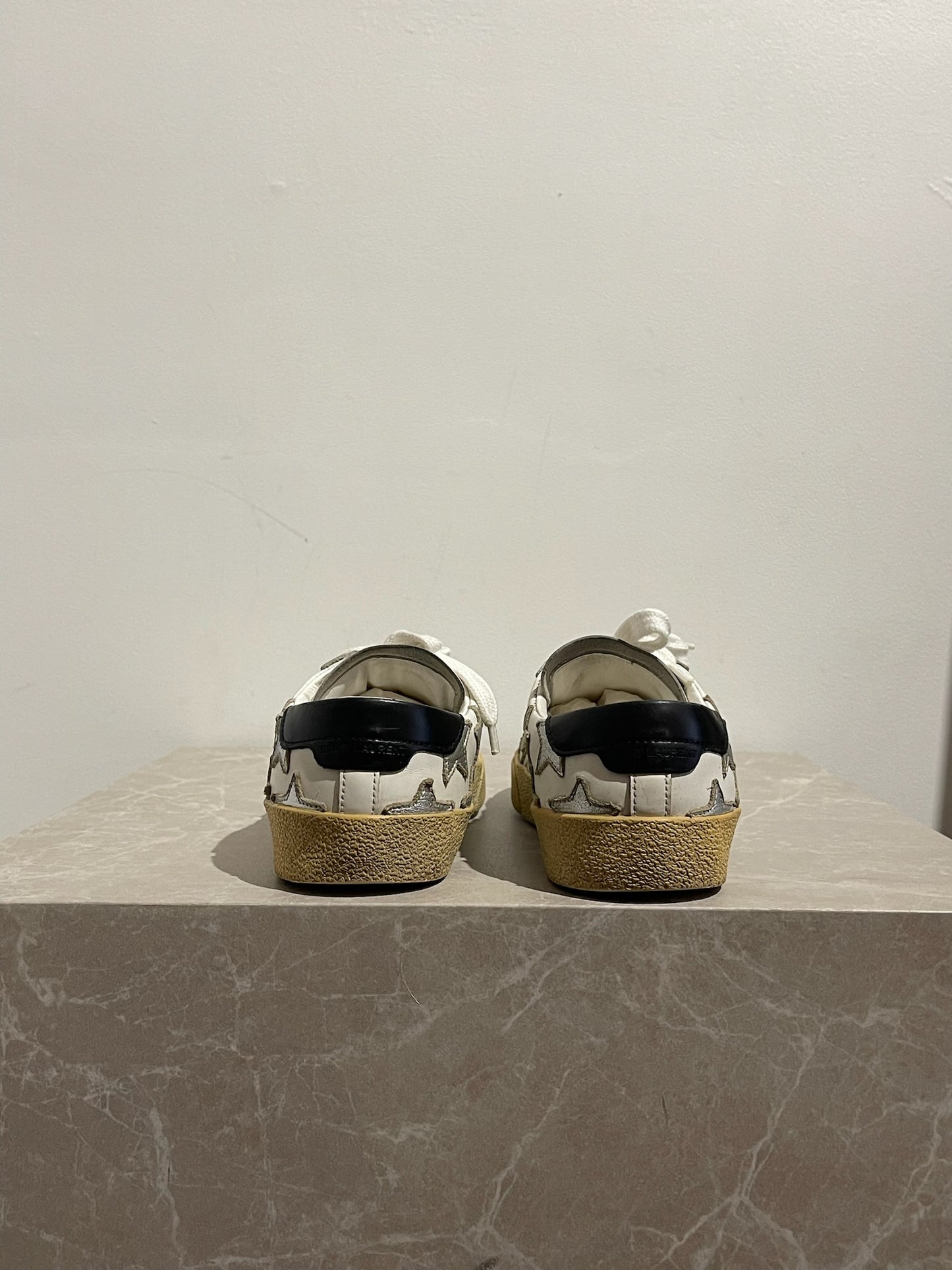 Baskets Saint Laurent étoiles T.34,5