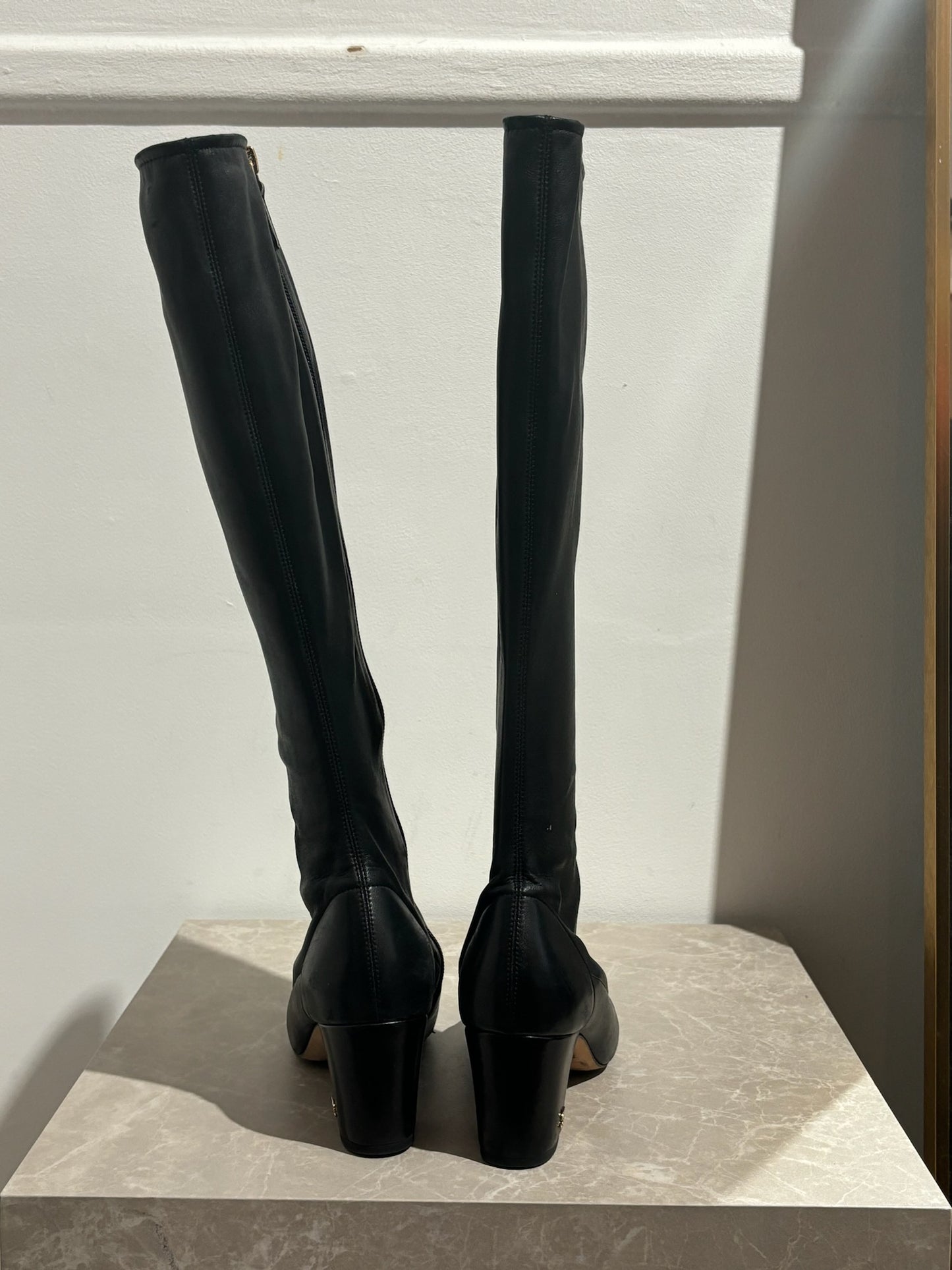 Bottes Chanel noires T.36