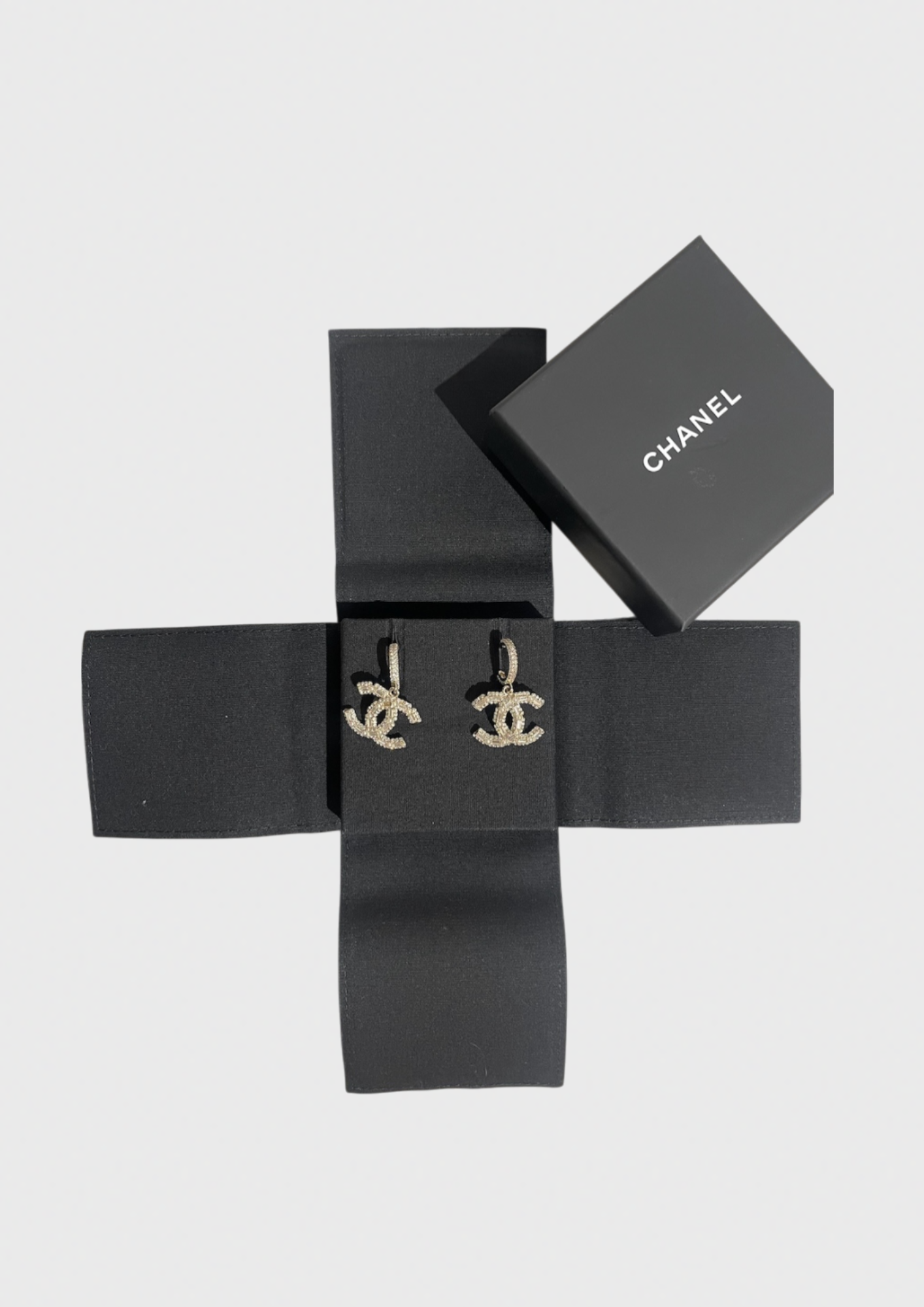 Boucles d'oreilles Chanel CC