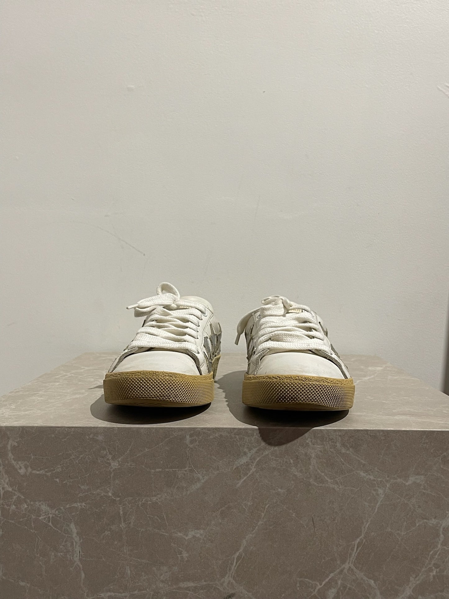 Baskets Saint Laurent étoiles T.34,5