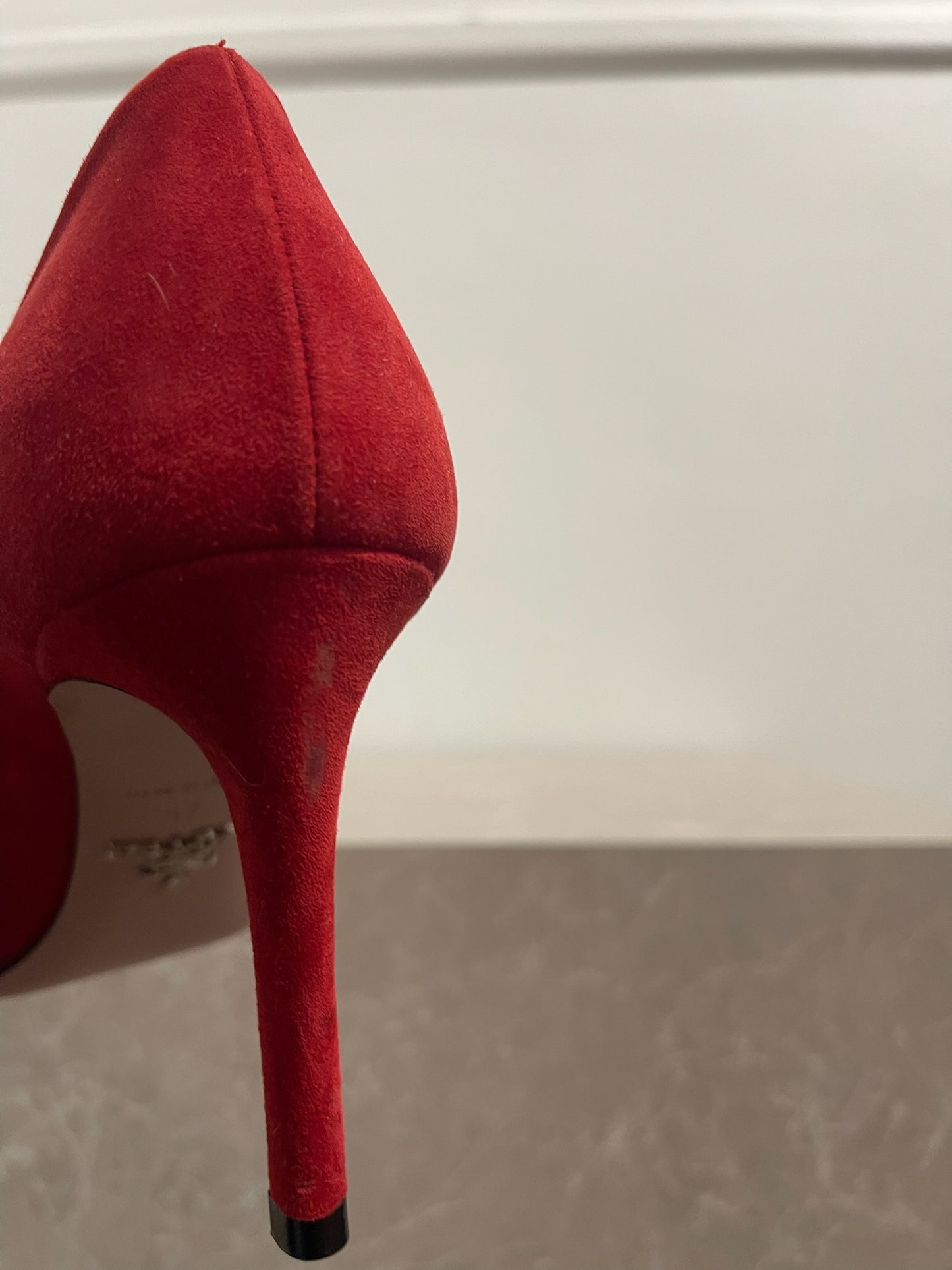 Escarpins Prada rouge T.37