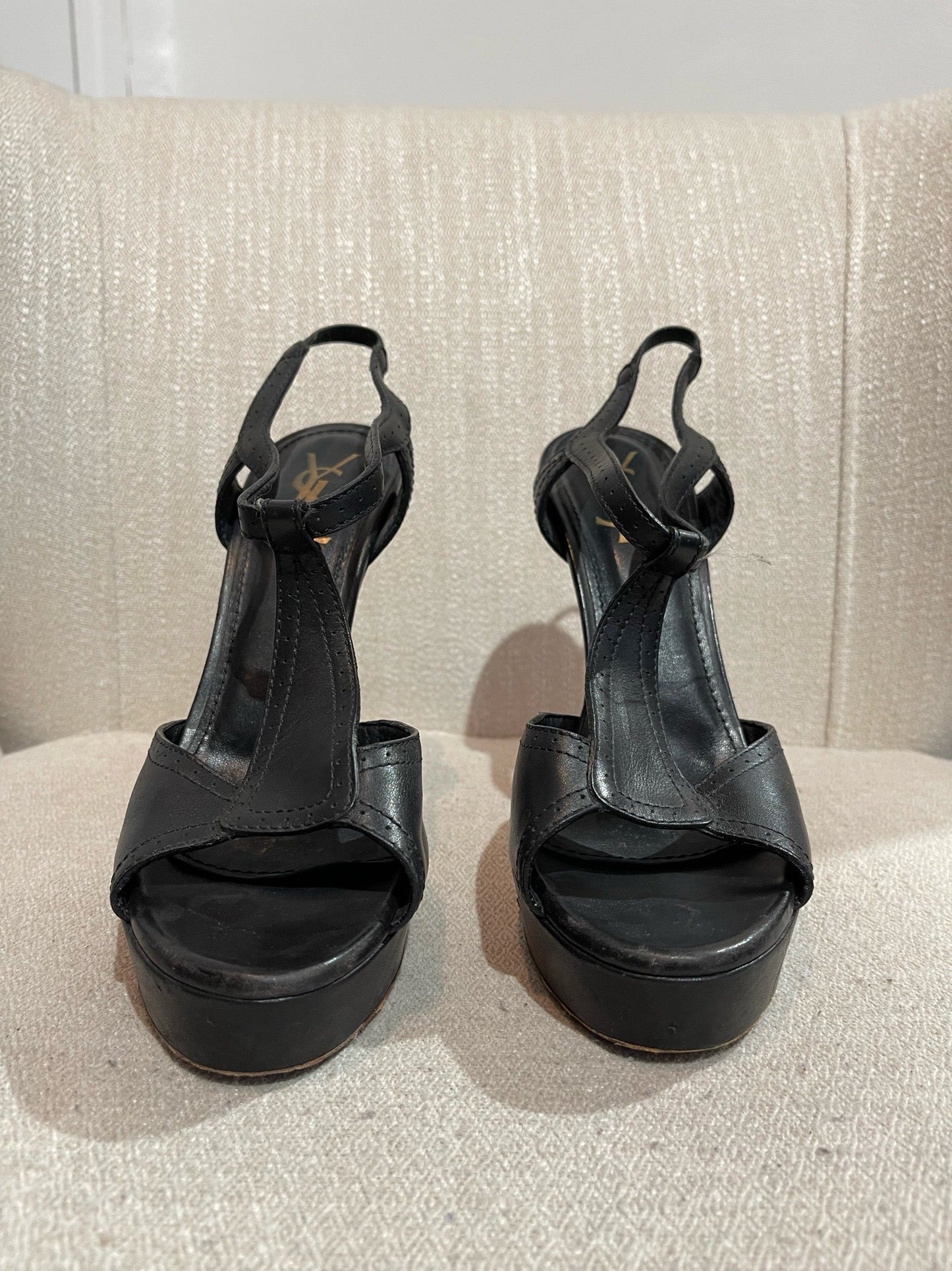 Sandales Yves Saint Laurent noires T.39