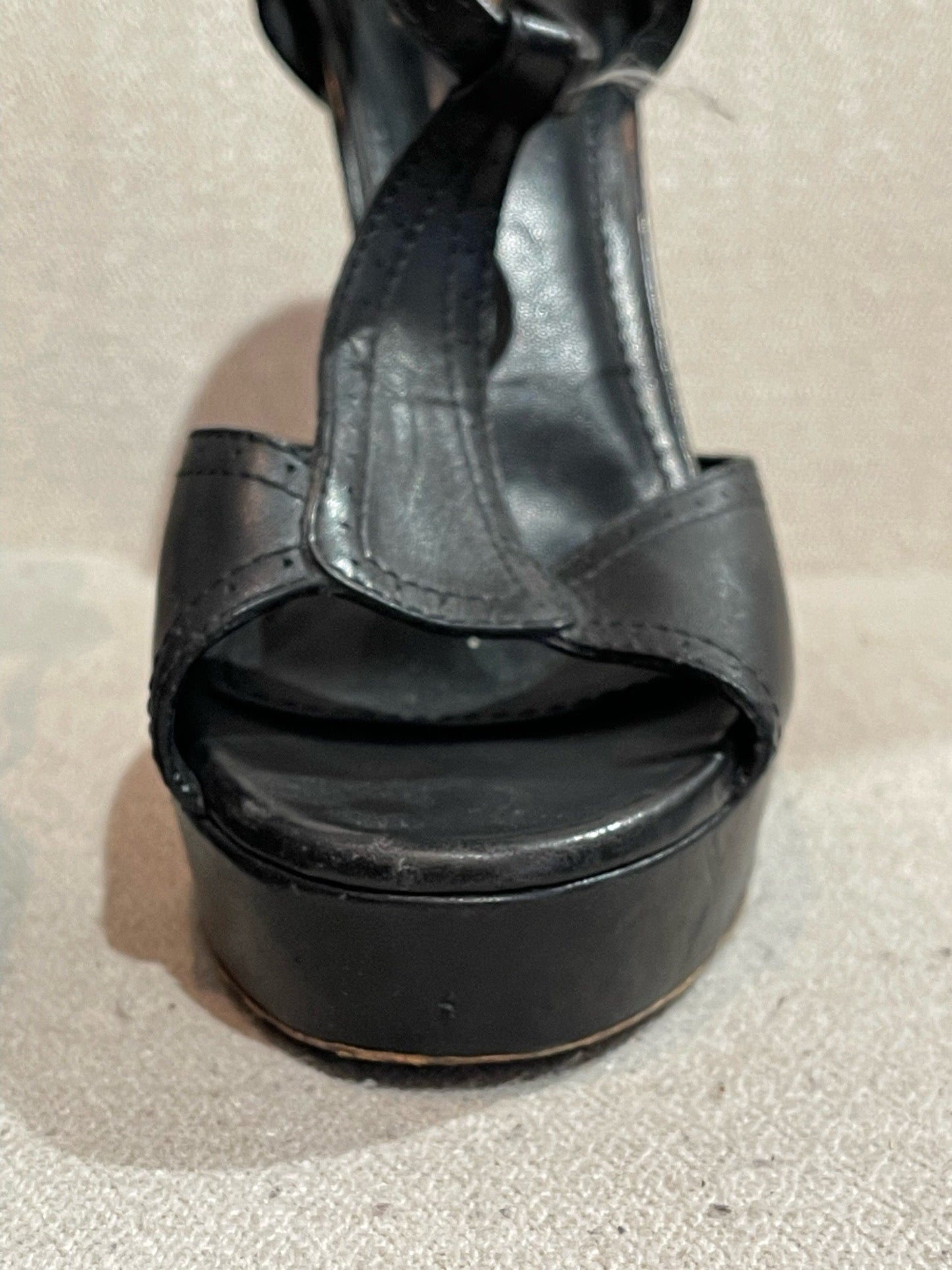 Sandales Yves Saint Laurent noires T.39