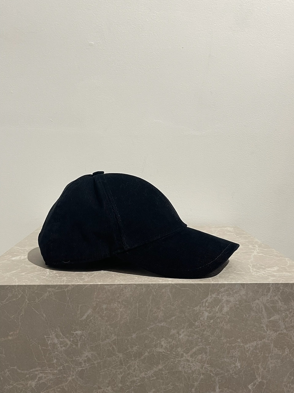 Casquette Saint Laurent noire T.59 NEUVE