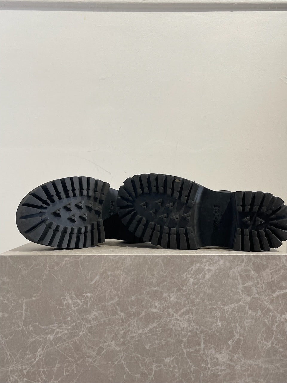 Mules Gucci noirs T.36