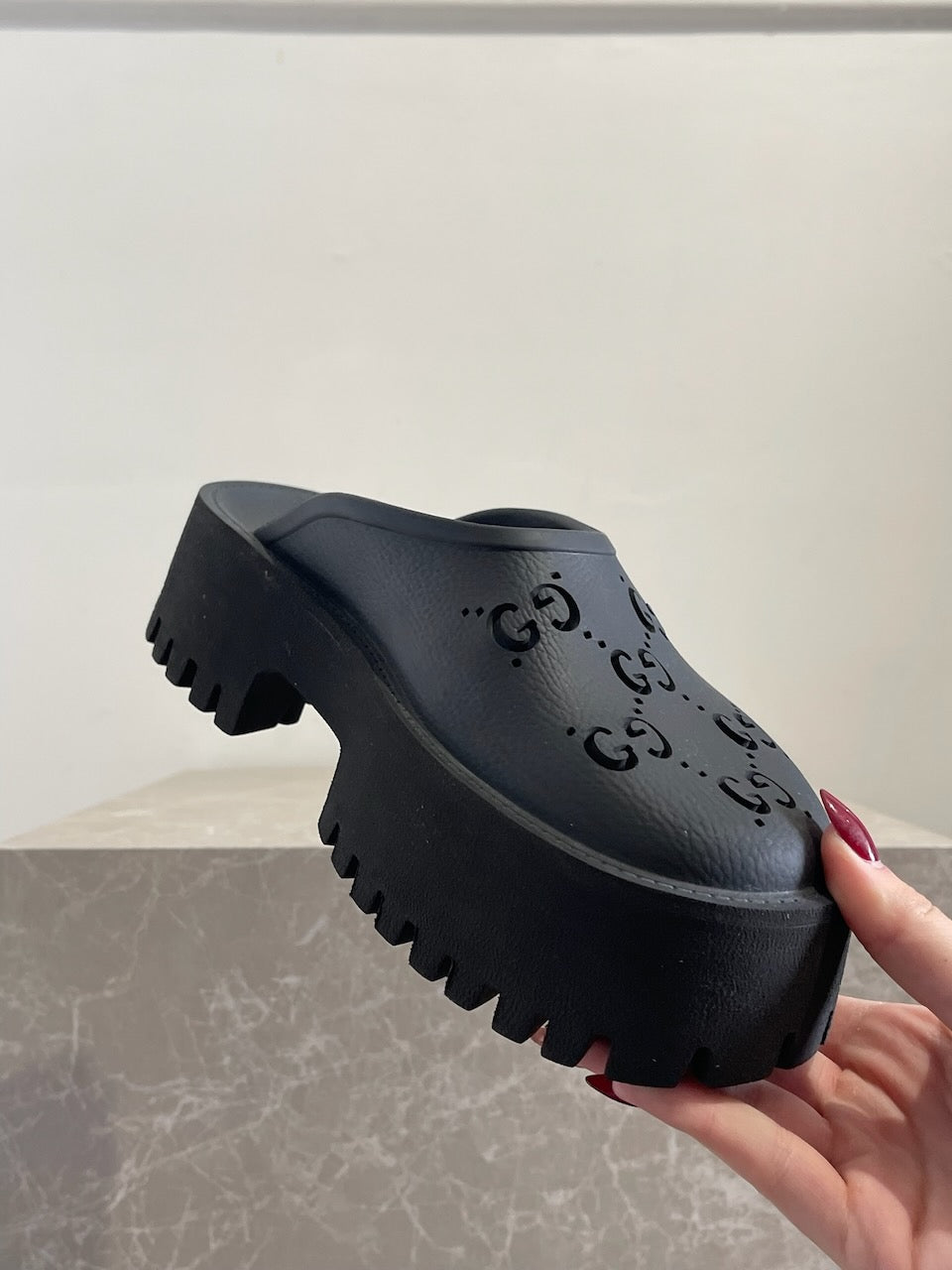 Mules Gucci noirs T.36