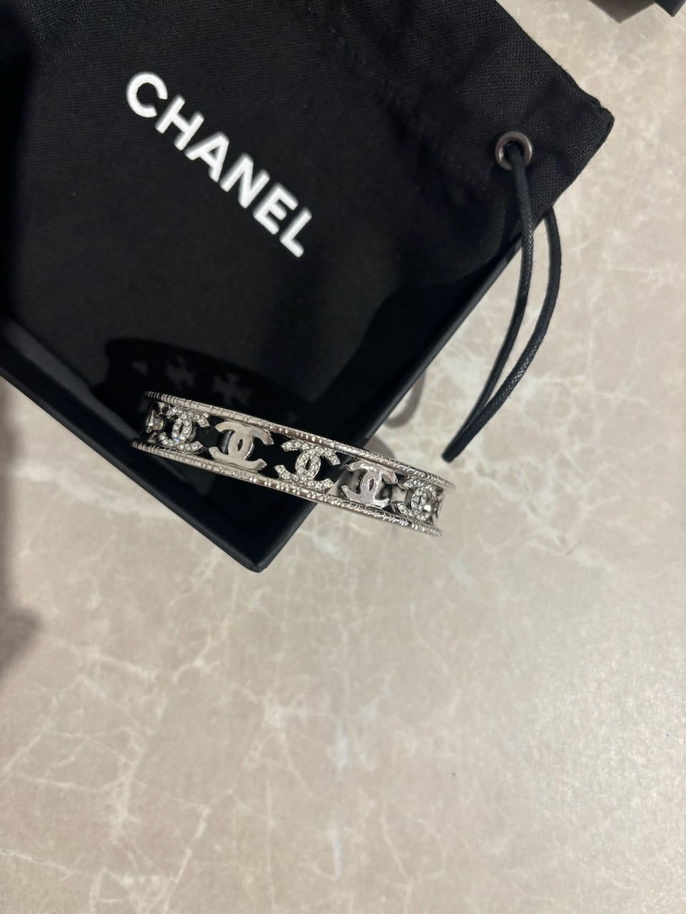 Bracelet Chanel jonc argent