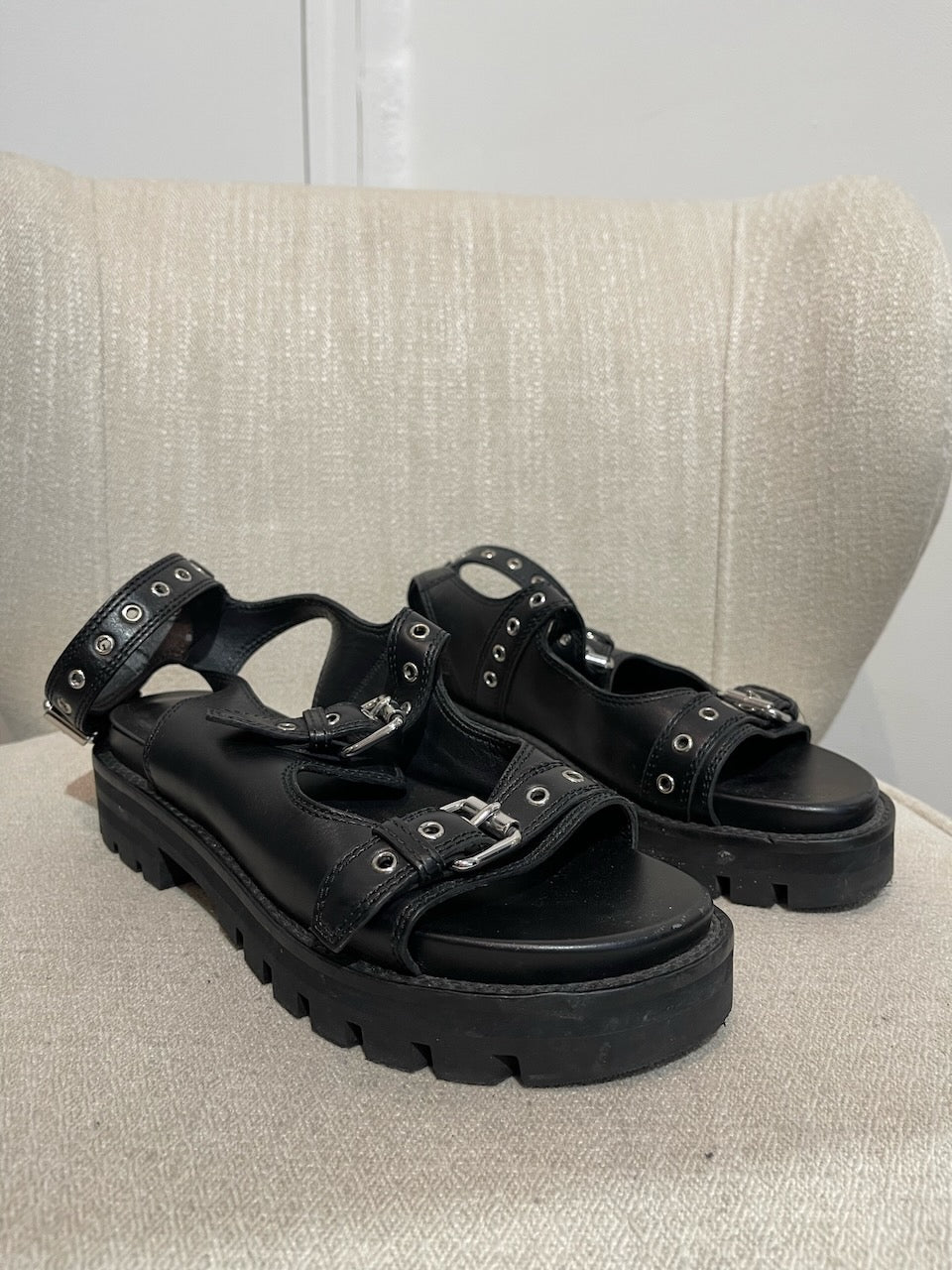 Sandales Alaia noires T.38