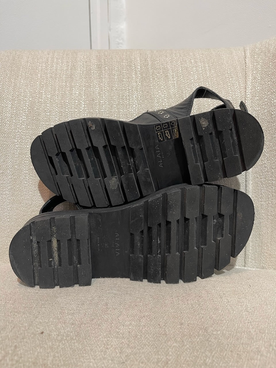 Sandales Alaia noires T.38