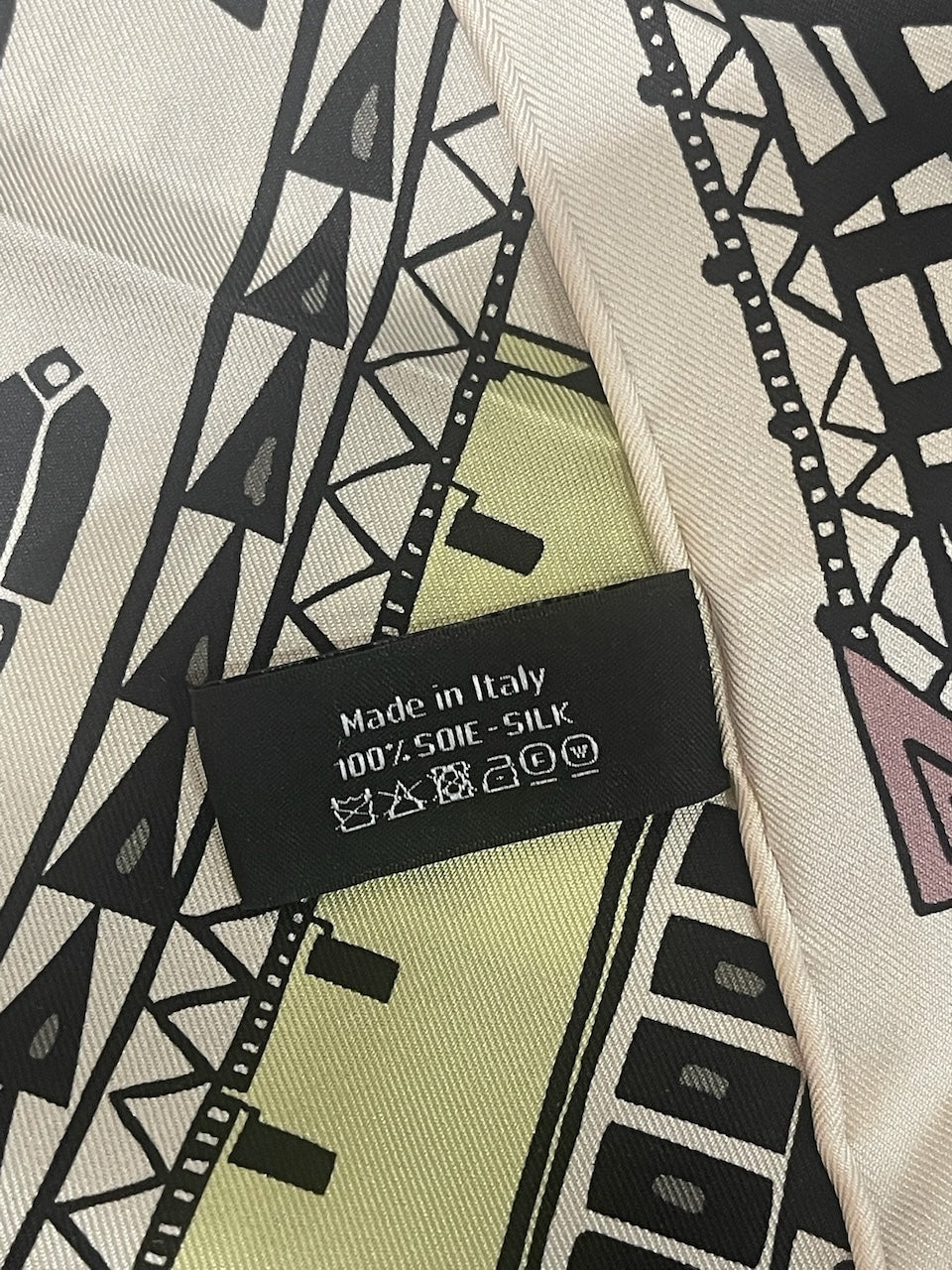 Foulard Chanel New York blanc