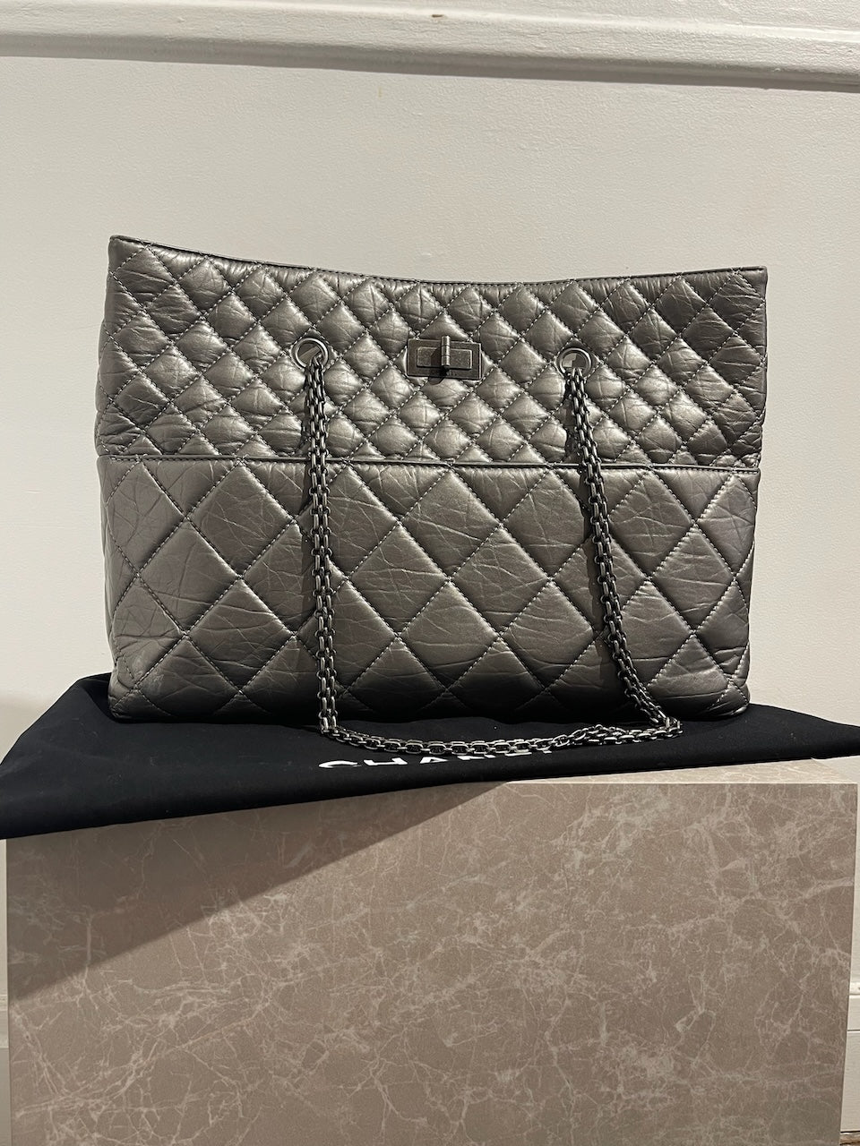 Sac cabas Chanel argent 2.55