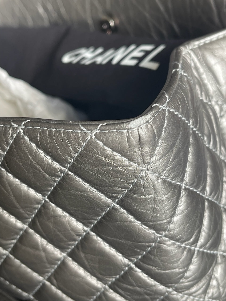 Sac cabas Chanel argent 2.55