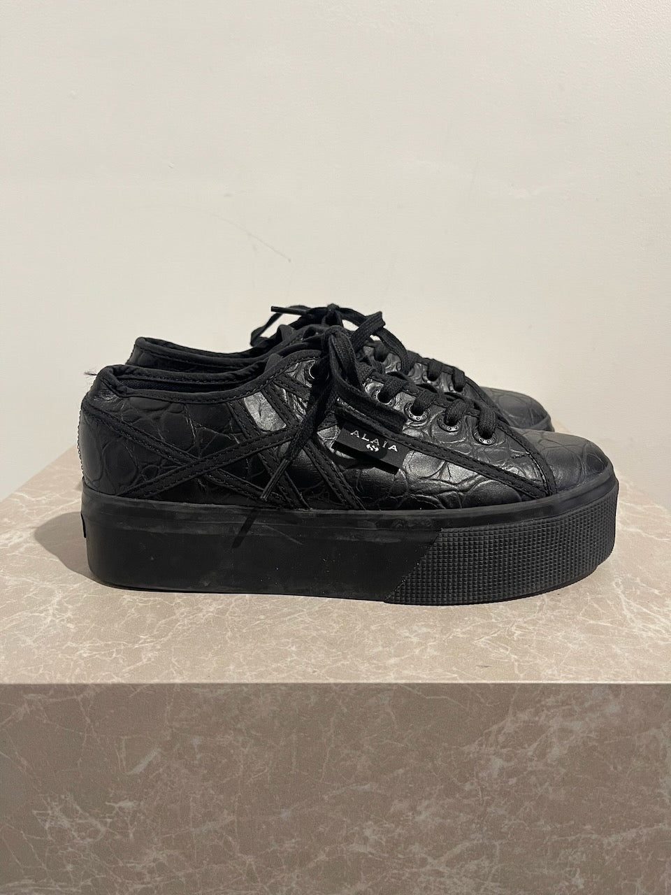 Baskets Alaia x Superga T.38
