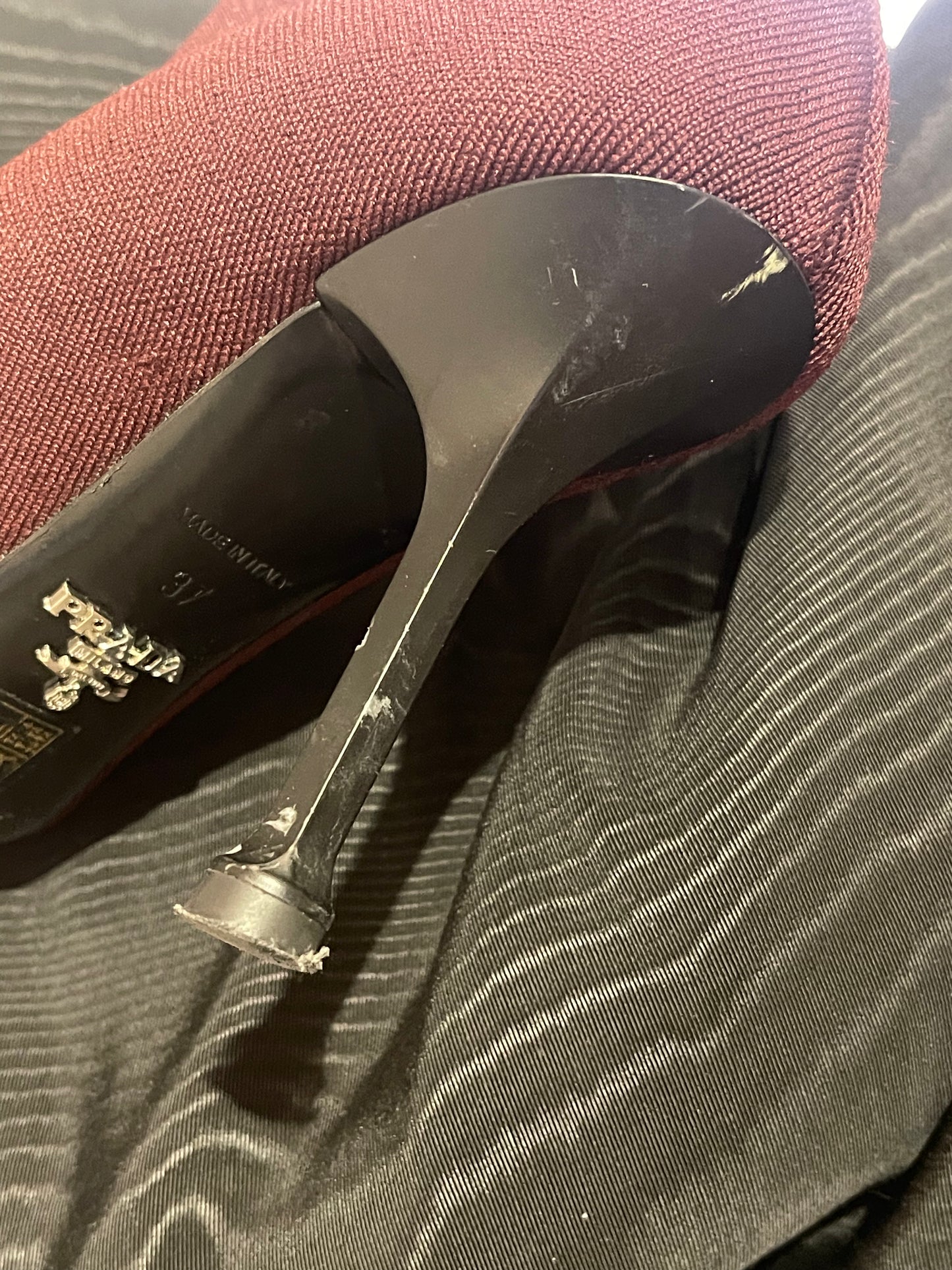 Bottines Prada bordeaux T.37