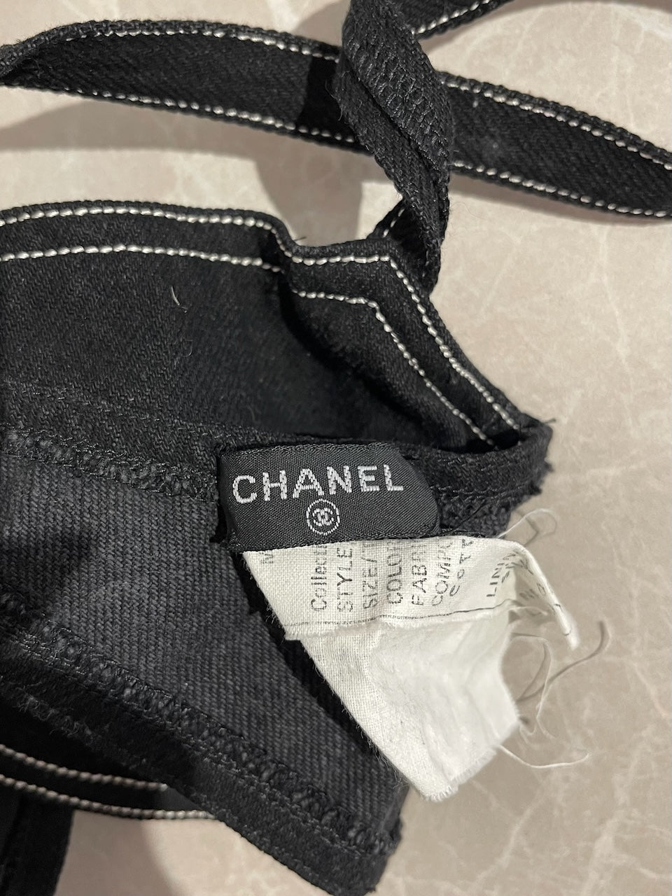 Brassiere Chanel noir T.36