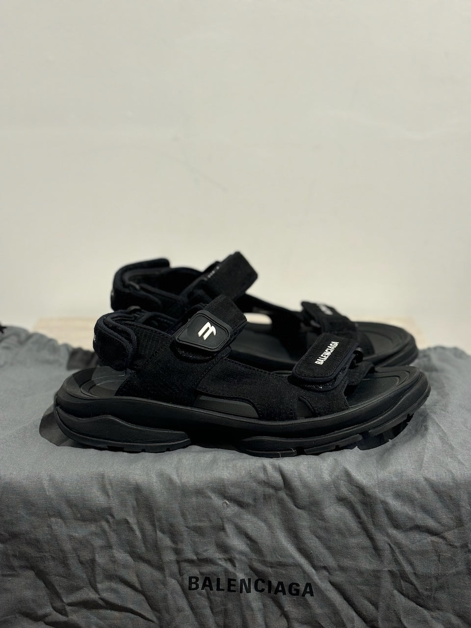Sandales Balenciaga noires T.39
