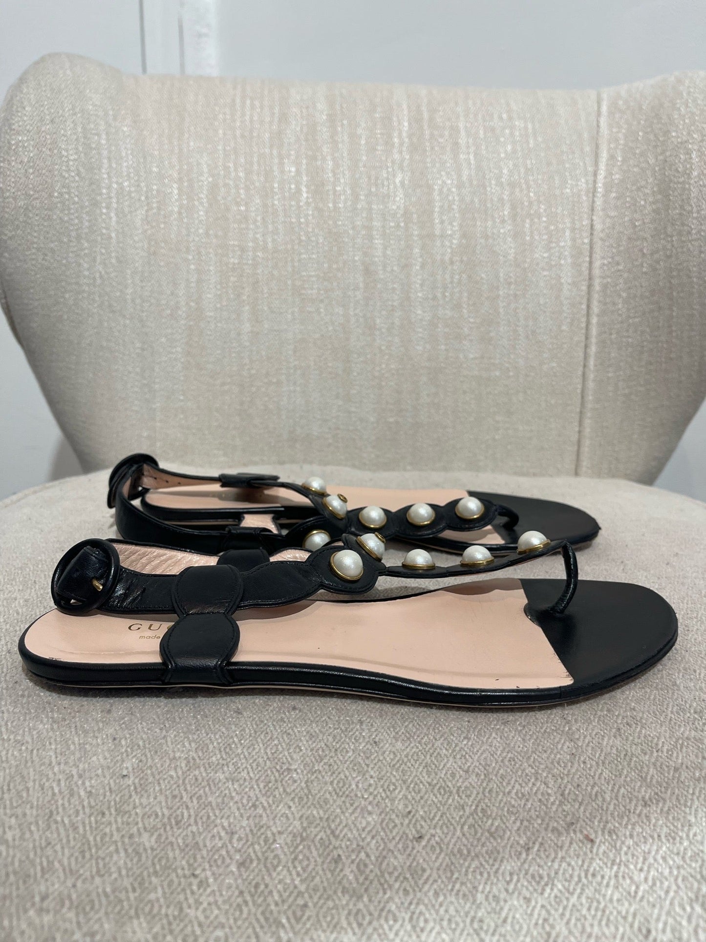 Sandales Gucci noires T.38,5