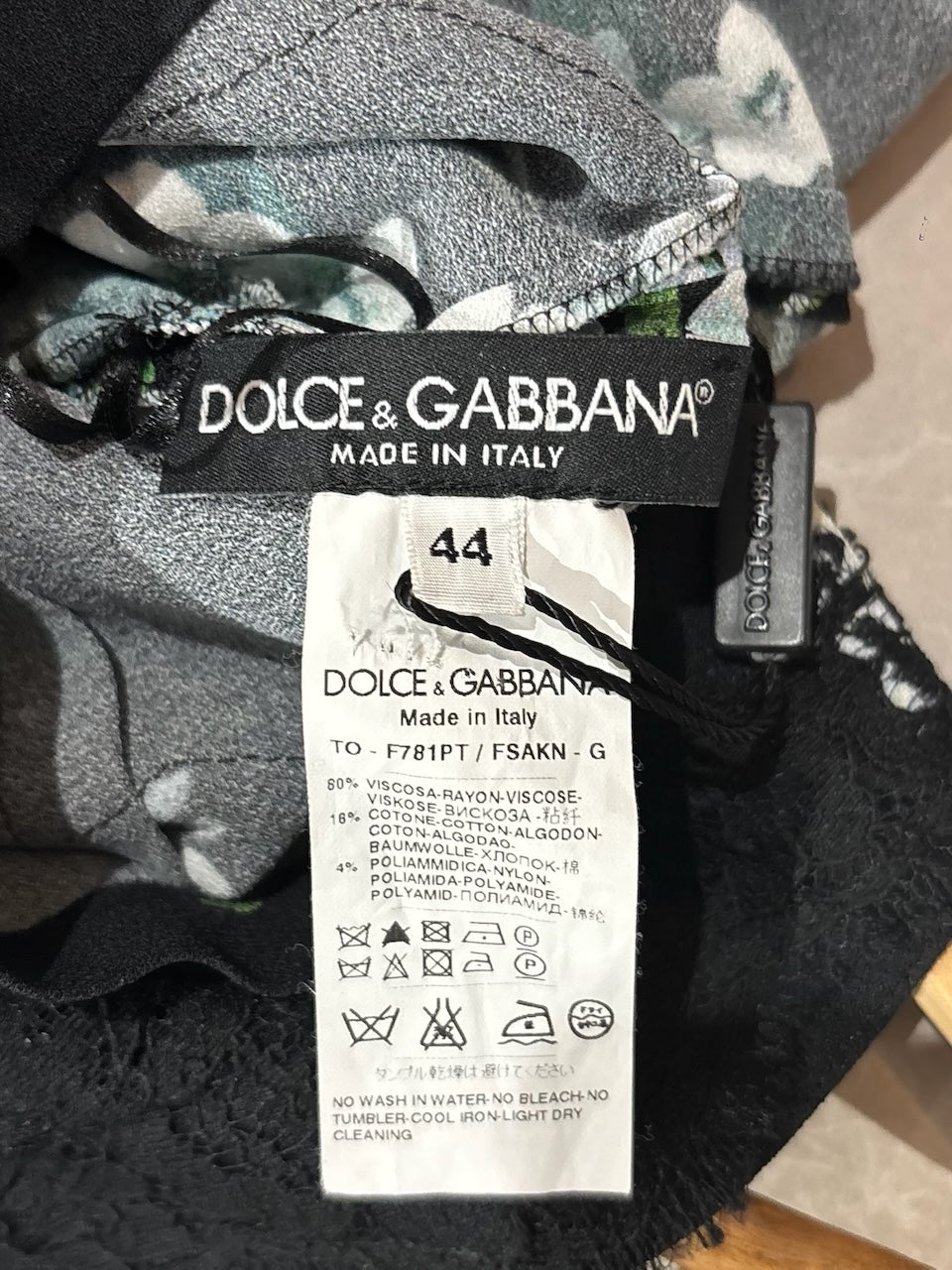 Top Dolce & Gabbana noir T.40
