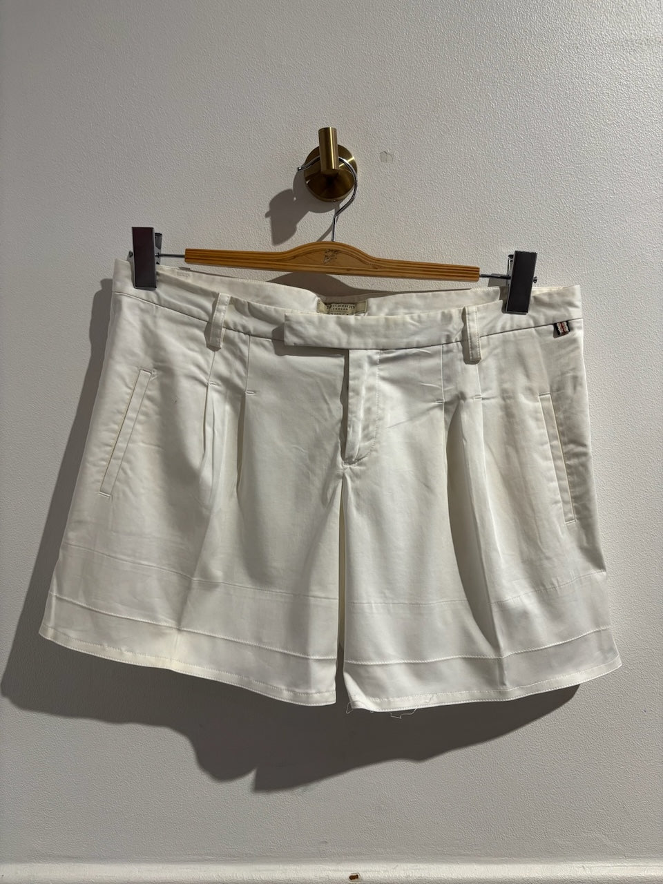 Short Burberry blanc T.38