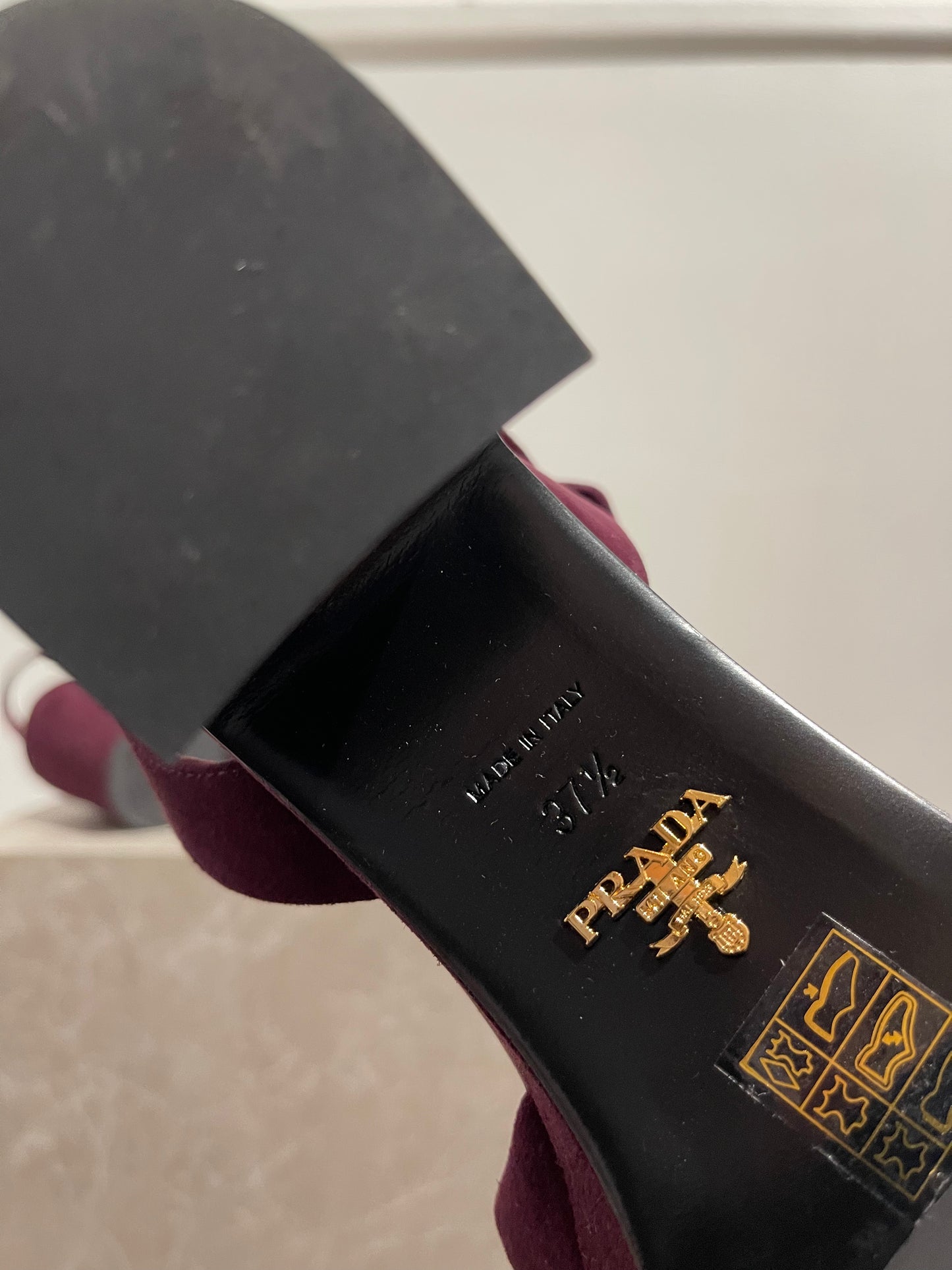 Sandales Prada bordeaux T.37,5