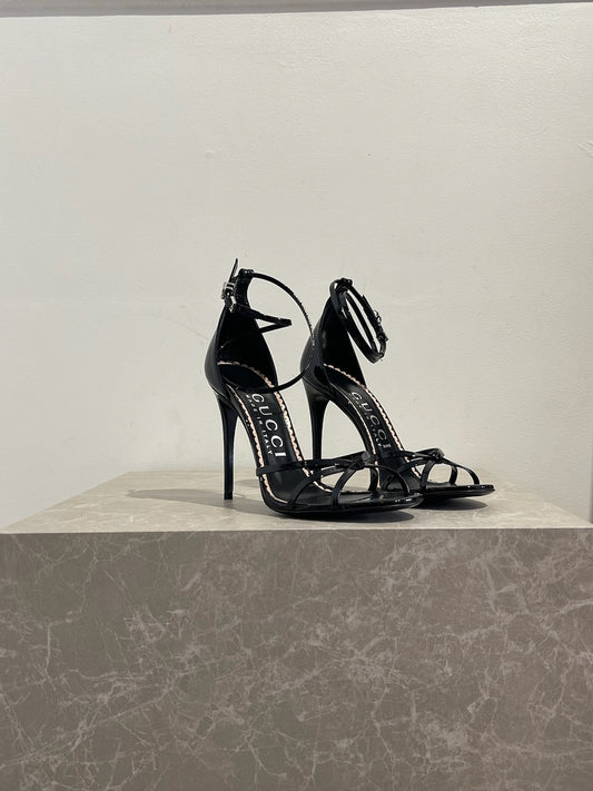 Sandales Gucci noires T.37,5