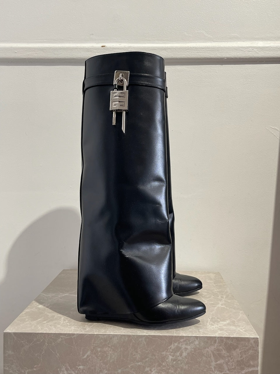 Bottes Givenchy Shark Lock T.36