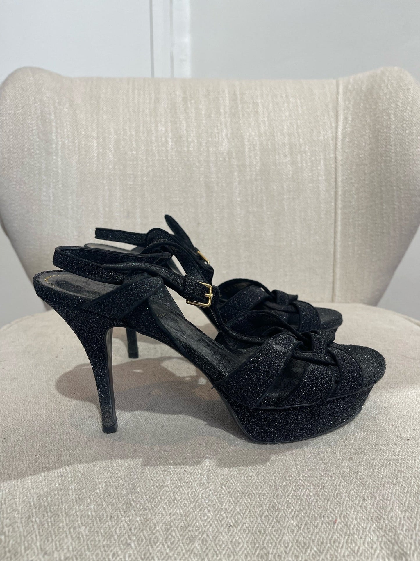 Sandales Yves Saint Laurent Tribute T.37,5