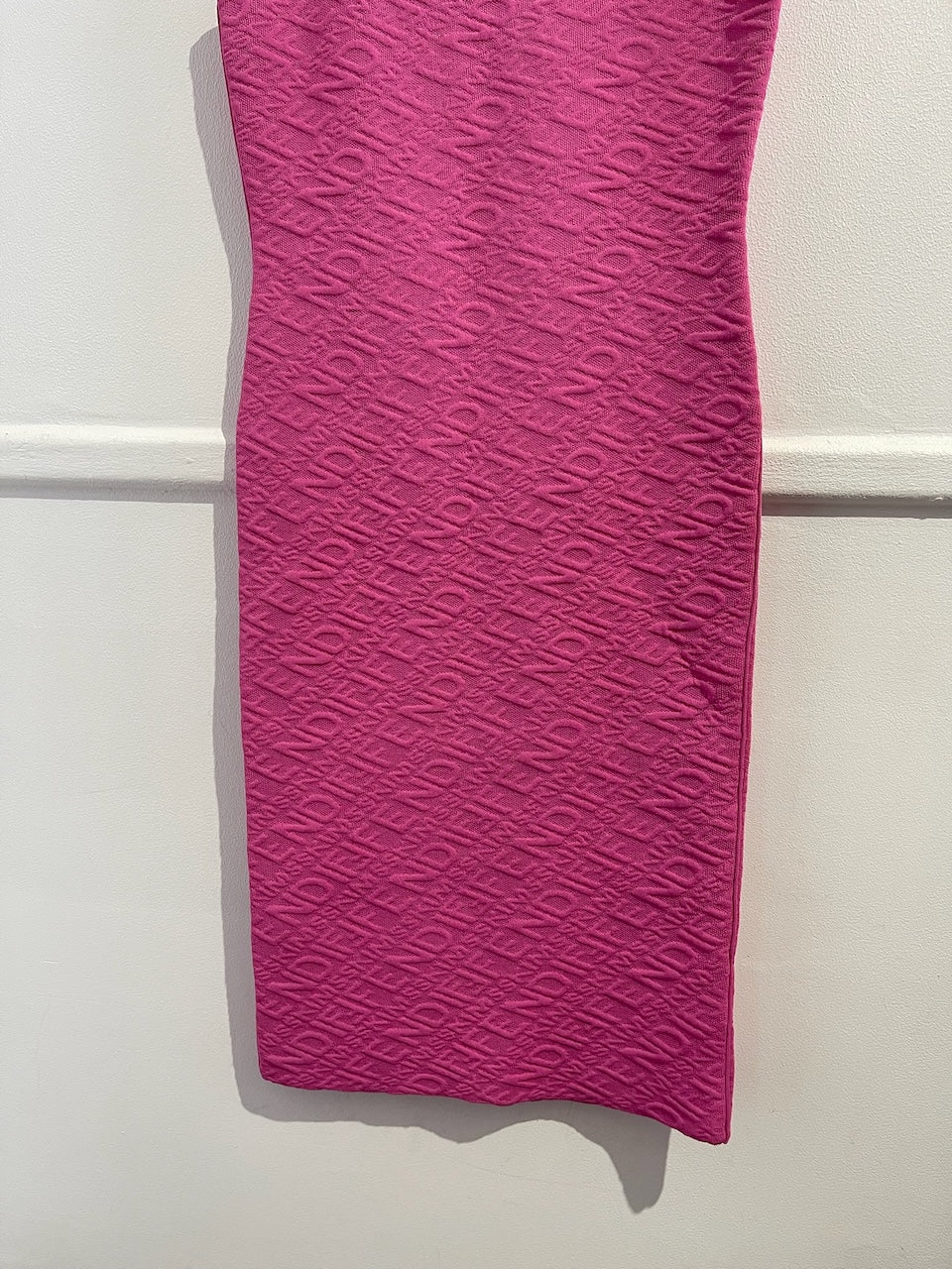 Robe Fendi x Skims rose T.36