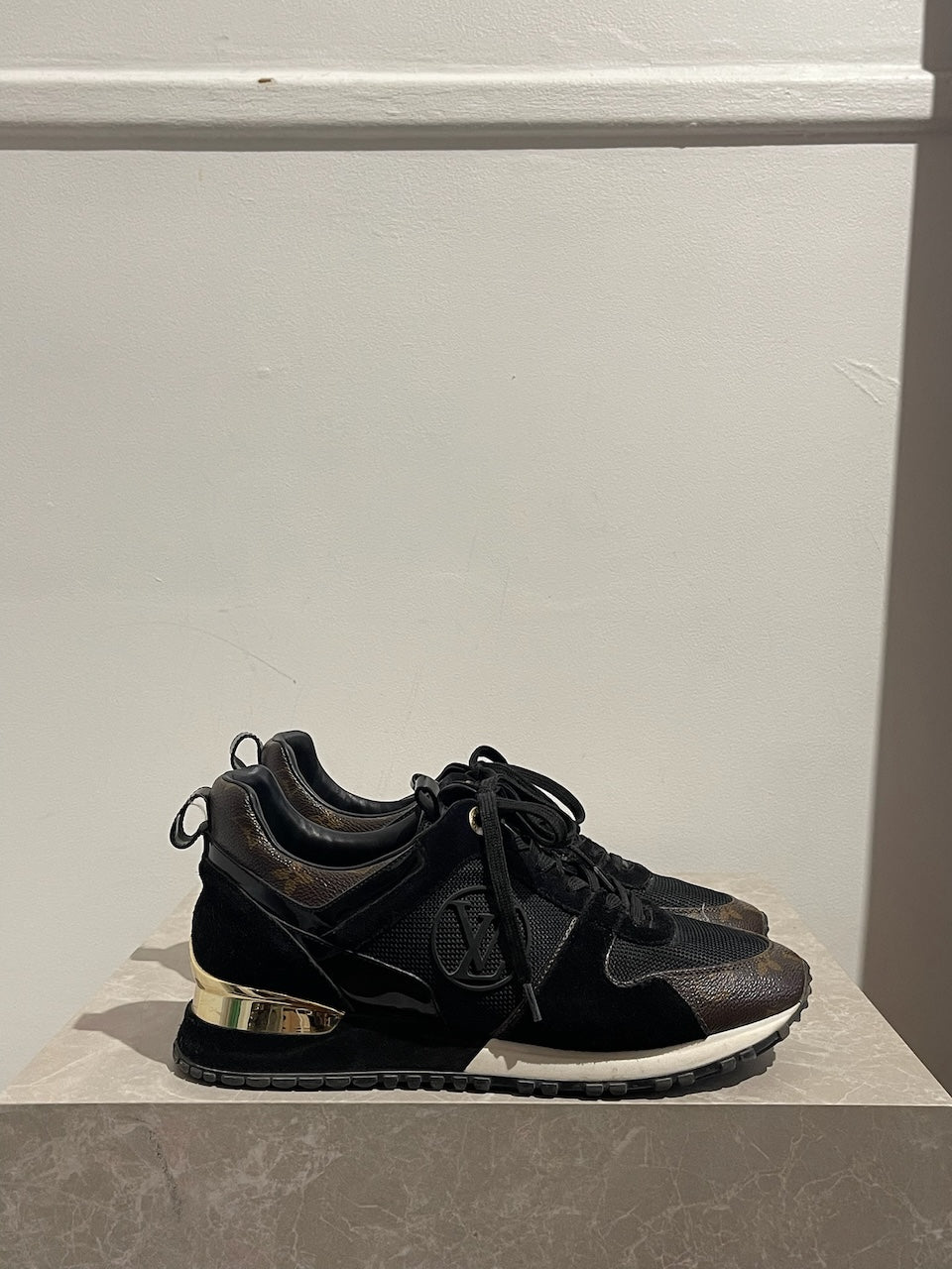 Basket Louis Vuitton Run Away T.40
