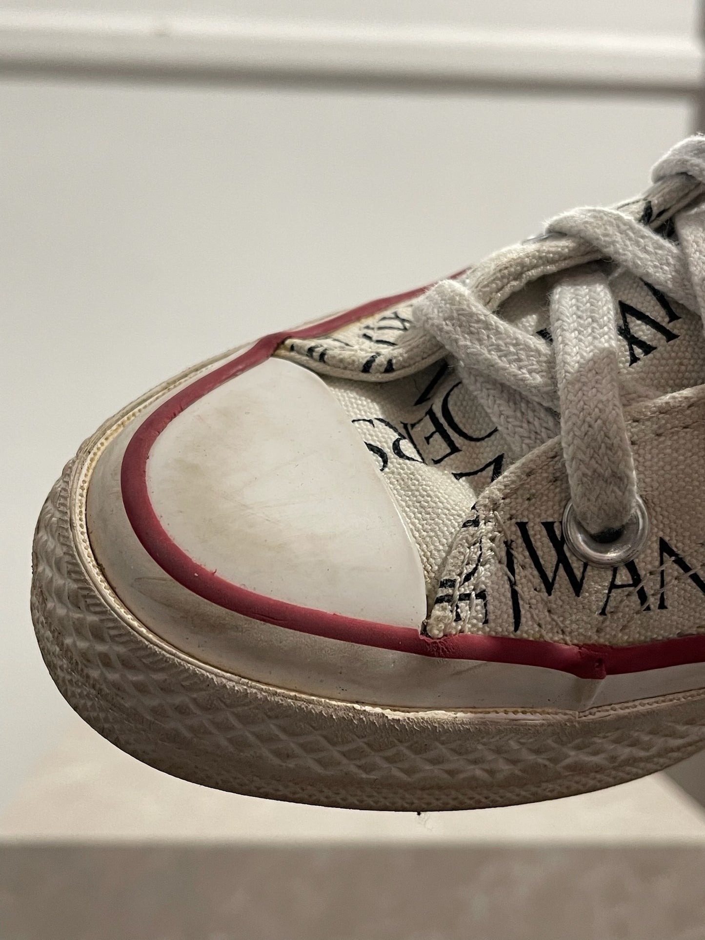 Baskets J.W Anderson x Converse T.36
