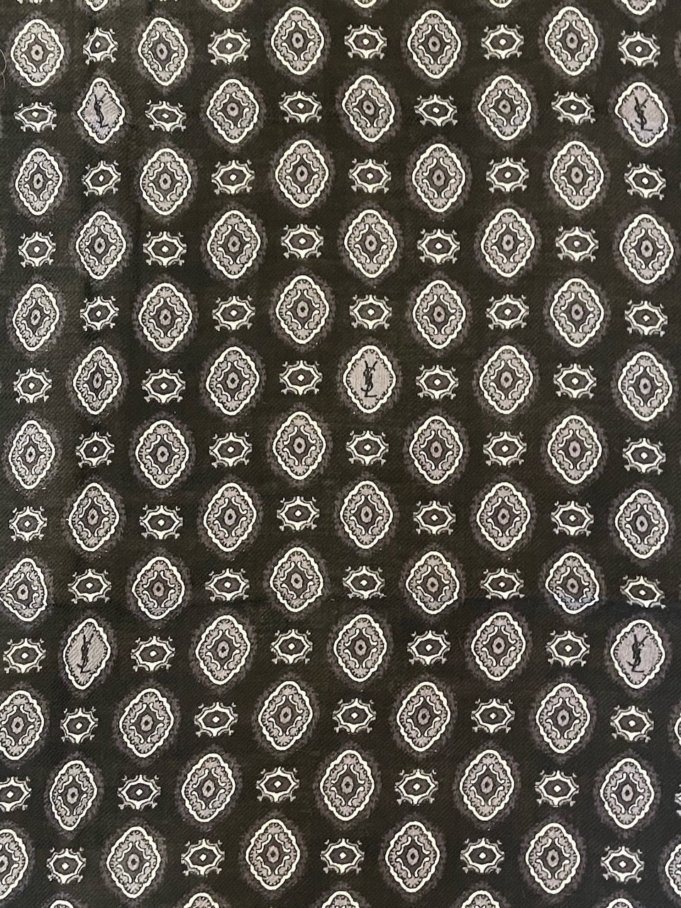 Foulard Saint Laurent noir NEUF