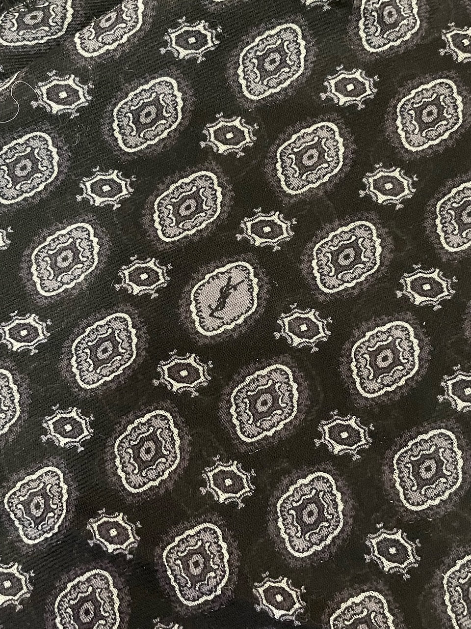 Foulard Saint Laurent noir NEUF