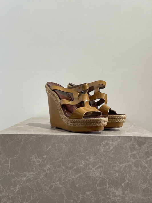 Sandales Christian Louboutin beige T.37