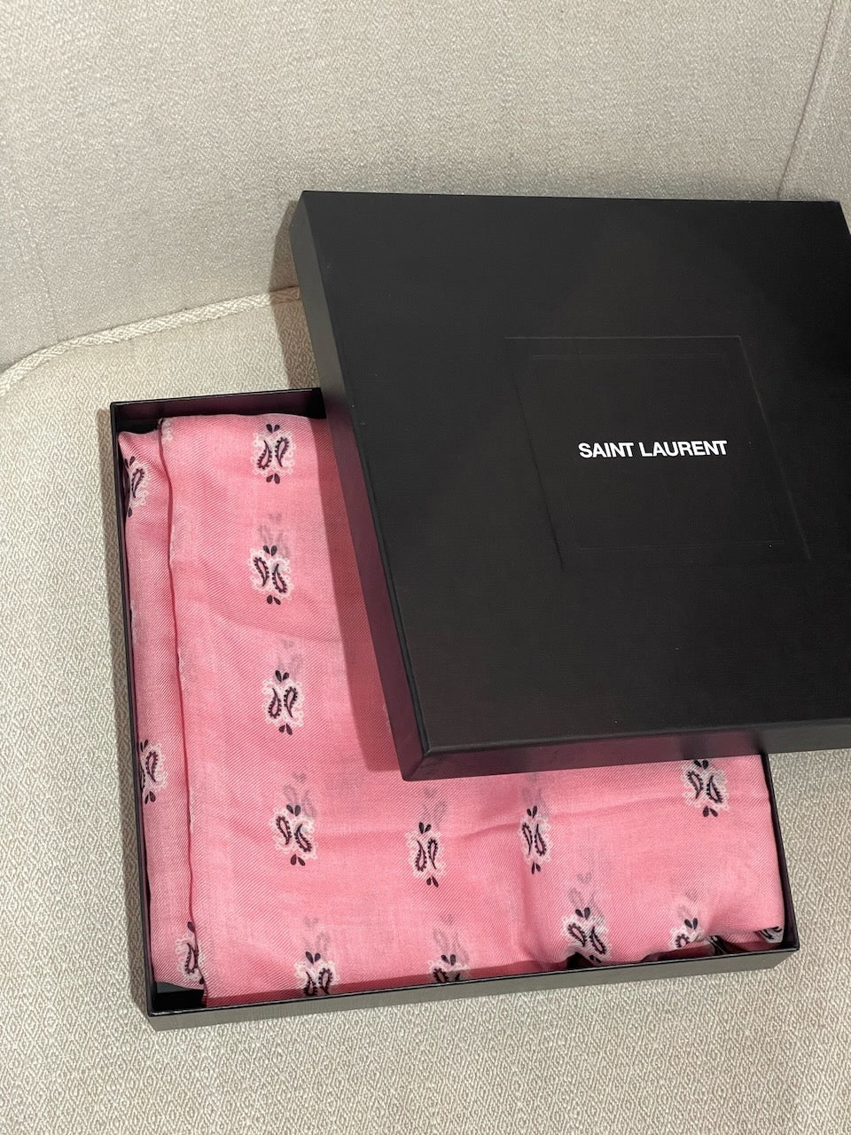 Echarpe Saint Laurent Rose