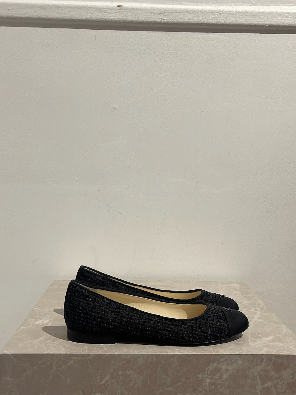 Ballerine Chanel noires T.39 NEUVES