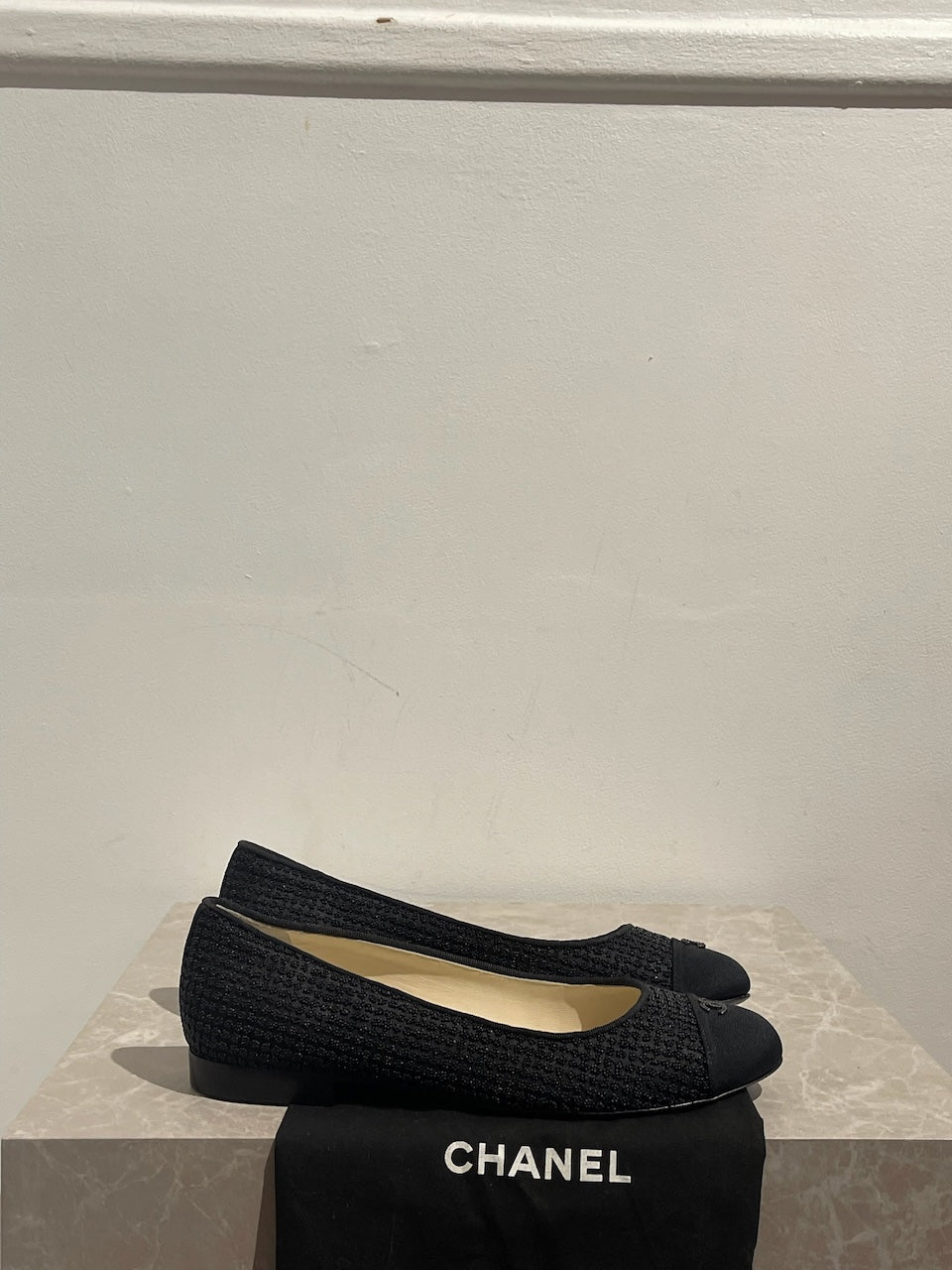 Ballerine Chanel noires T.39 NEUVES