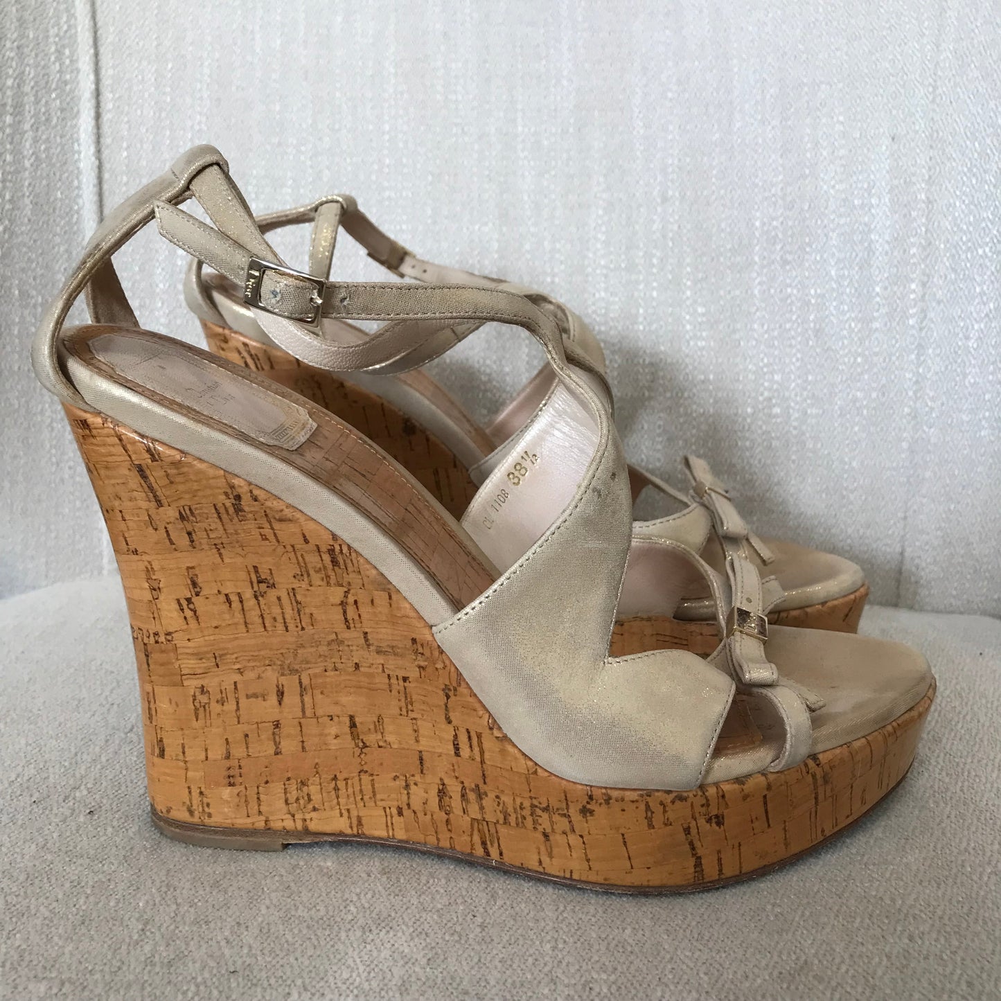 Sandales Dior compensées T.38,5