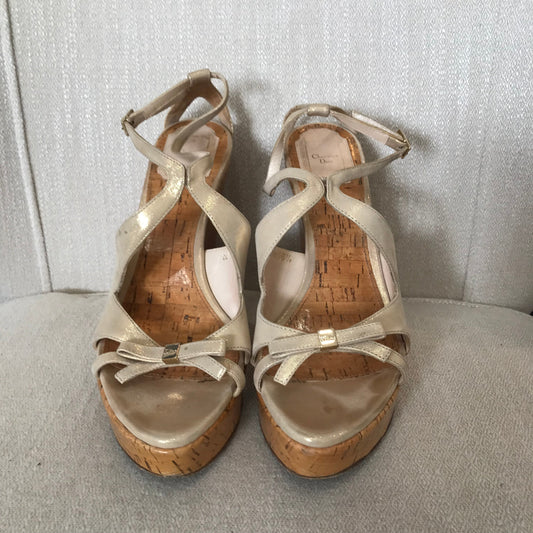 Sandales Dior compensées T.38,5