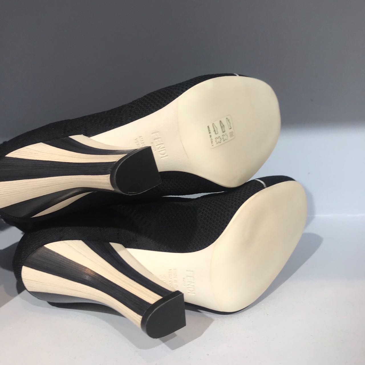 Bottines Fendi Colibri T.38
