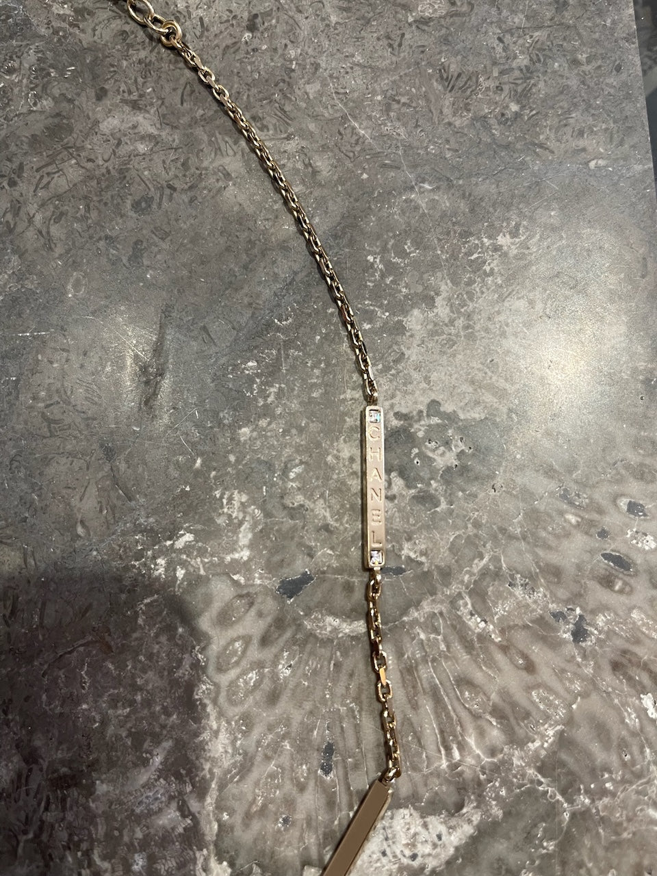 Collier Chanel chaine CC