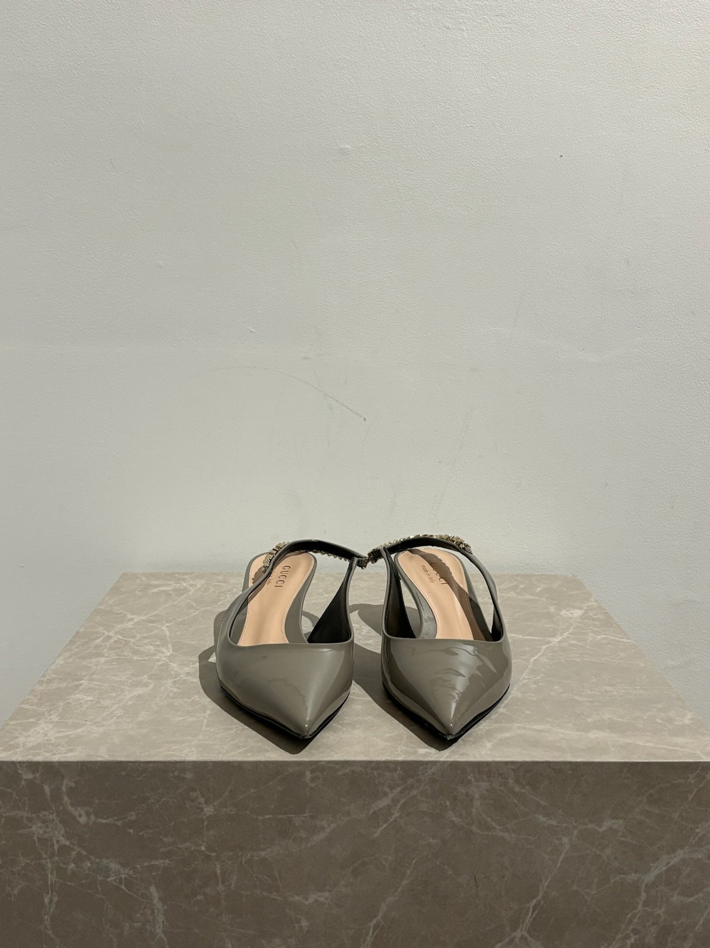 Escarpins Gucci gris T.37