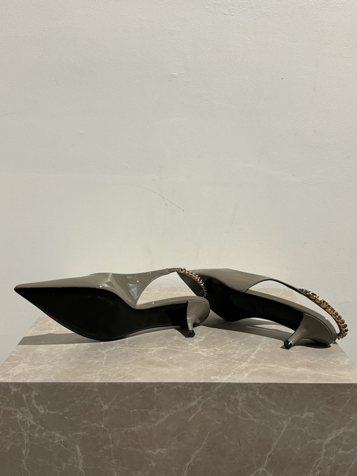 Escarpins Gucci gris T.37