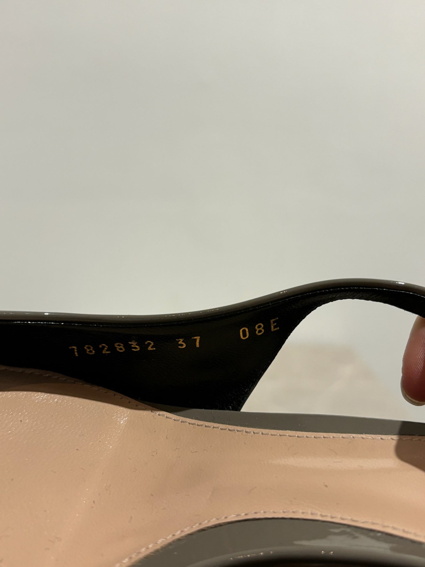 Escarpins Gucci gris T.37